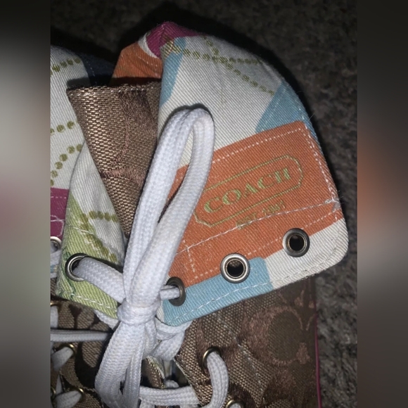 Coach Tan signature Canvas High Top Shoes Women Sz. 7 Barrett Graffiti FLAWED - Picture 6 of 12